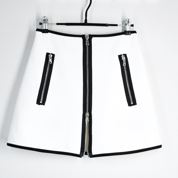 😈 kaufmanfranco: Zippered mini skirt